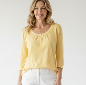 🐰EASTER SALE🐰 Mercer Street Studio Soft Yellow Top Size large